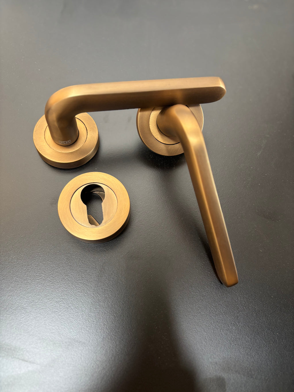 ALM ZARA Yale Gold Kapı Kolu